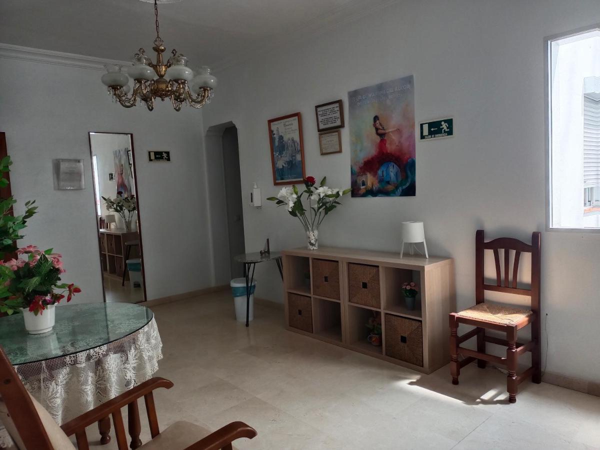 Pension Larra Mairena De Alcor Exterior photo