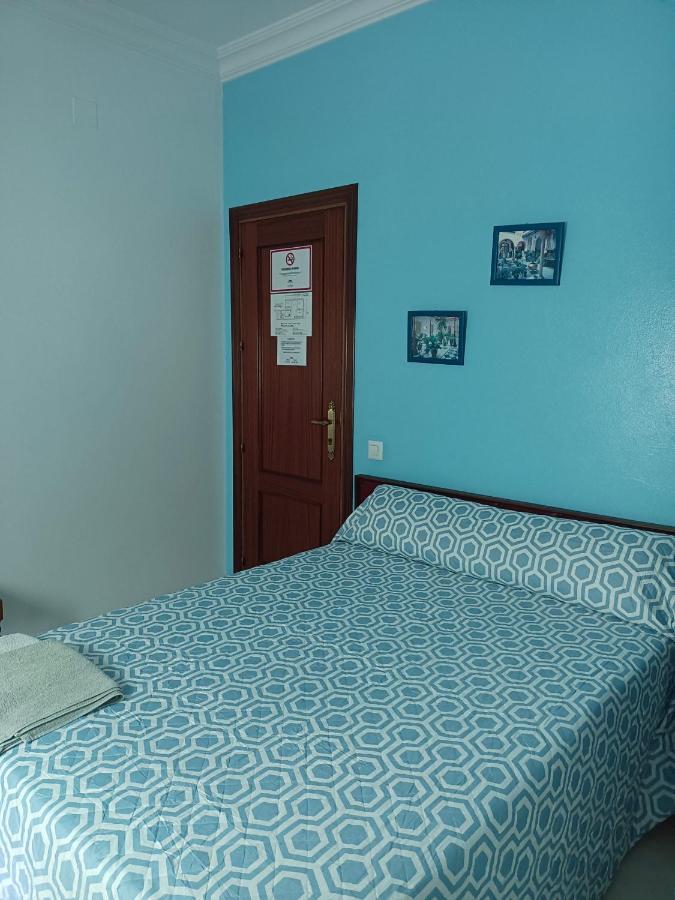 Pension Larra Mairena De Alcor Exterior photo