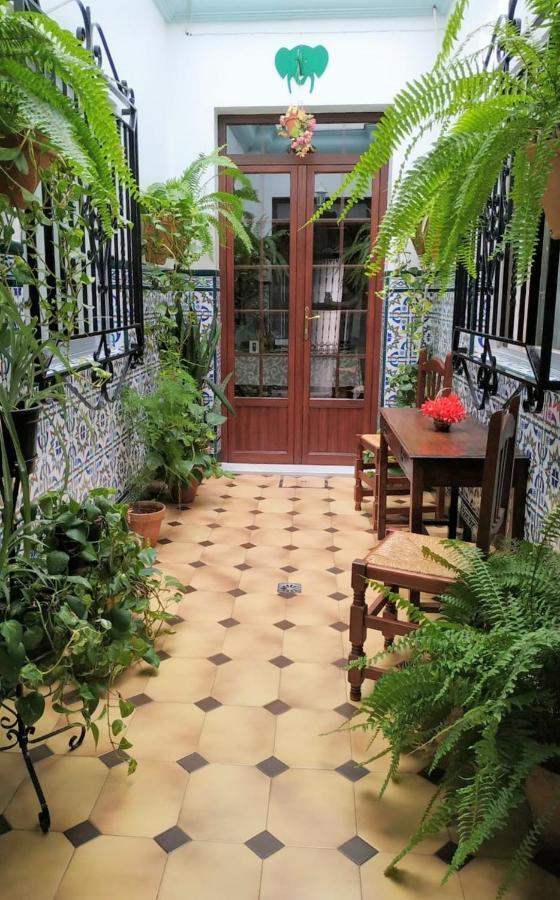 Pension Larra Mairena De Alcor Exterior photo